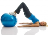 Fitball: un ejercicio ideal para fortalecer abdominales, piernas y brazos