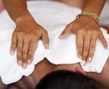 Masaje Laken con toallas calientes
